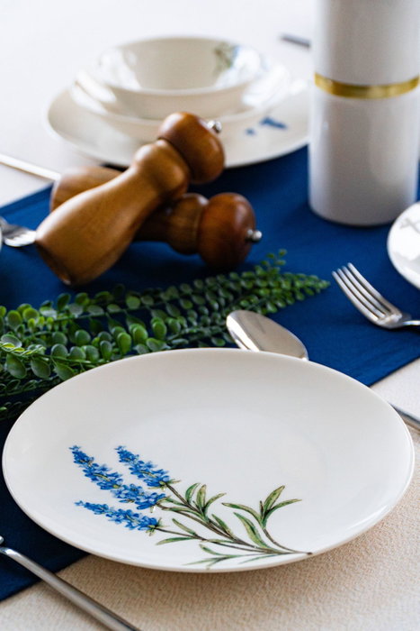 Hermia Lavanta Juego de Cena de Porcelana de 18 Piezas en Blanco, Azul y Verde